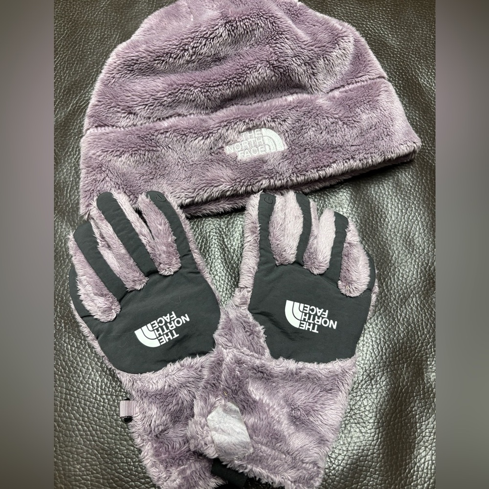 The North Face Lavender Fleece Mittens